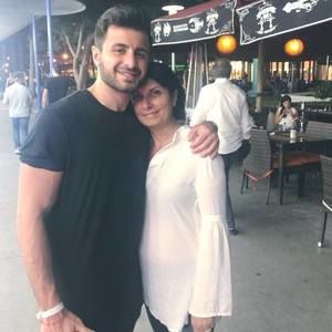 Meet your Posher, Raphi